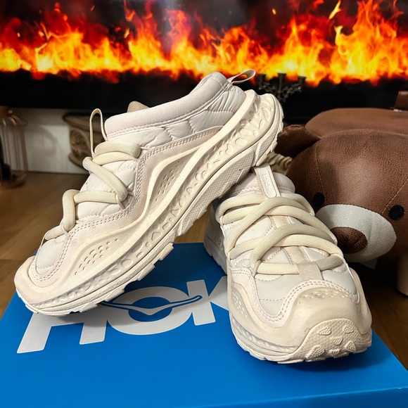 SOLD… Hoka One One Vanilla Ora Primo Recovery Slip On - cream/off white - Picture 3 of 8